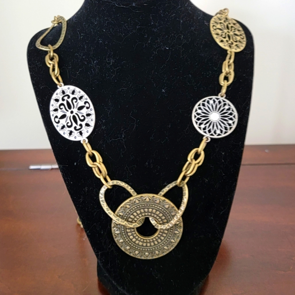 Premier Designs Necklace Matte gold/silver